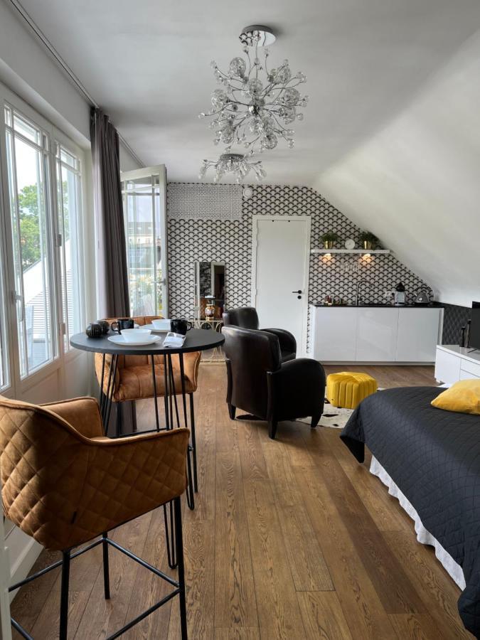 Rooftop Terrace Suite Хейст-оп-ден-Берг Экстерьер фото
